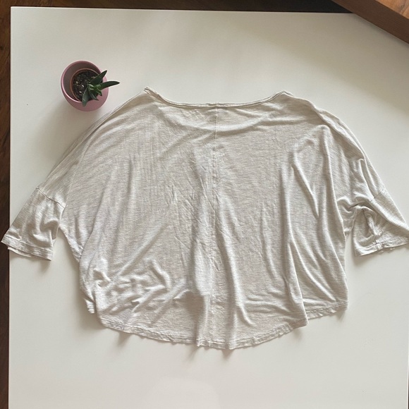 Aritzia ~ Wilfred crop top with short sleeves - Picture 3 of 5